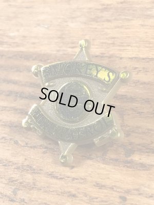 アドバタイジングキャラクターのスモーキーベアの90年代〜ビンテージピンバッジ