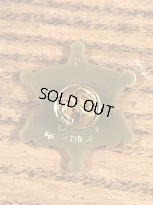 企業キャラクターのスモーキーベアの90’s〜ヴィンテージピンズ