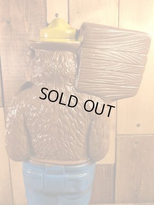 アドバタイジングキャラクターのスモーキーザベアの70年代ビンテージコインバンク