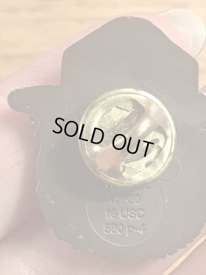 アドバタイジングキャラクターのスモーキーベアの90年代〜ビンテージピンバッジ