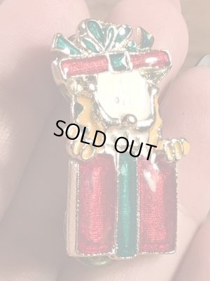 Paws社製のガーフィールドの90年代ビンテージピンバッジ