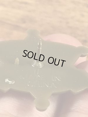 アドバタイジングキャラクターのスモーキーベアの90年代〜ビンテージピンバッジ