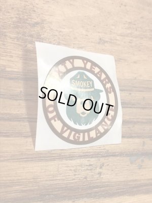 アドバタイジングキャラクターのスモーキーベアの90年代〜ビンテージステッカー