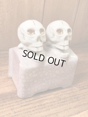 スカルのメイドインジャパン製の50年代ビンテージソルト＆ペッパー