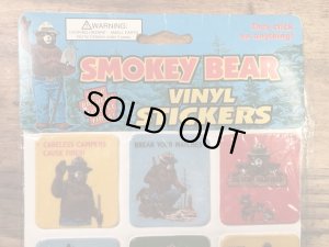 アドバタイジングキャラクターのスモーキーベアの80年代〜ビンテージビニールステッカー