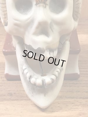 顎がゆらゆら揺れるスカルオンブックの50’sヴィンテージマッチホルダー