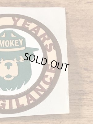 アドバタイジングキャラクターのスモーキーベアの90年代〜ビンテージステッカー