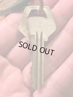 アメリカのモーテル「HOLIDAY INNホリデイイン」のルームキーで使用されていた60〜70年代ビンテージモーテルキー