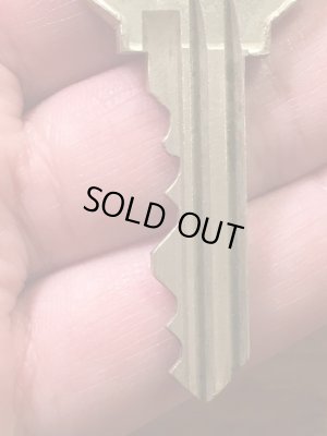 アメリカのモーテル「HOLIDAY INNホリデイイン」のルームキーで使用されていた60〜70年代ビンテージモーテルキー