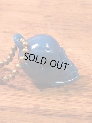 ガムボールマシンのスカルのヴィンテージキーホルダー