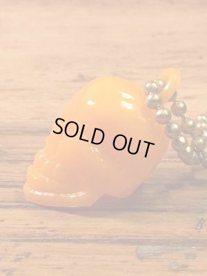 ガムボールマシンのスカルのヴィンテージキーホルダー