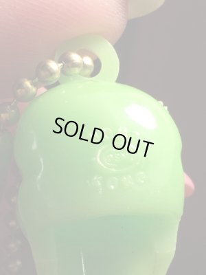 ガムボールマシンのスカルのヴィンテージキーホルダー