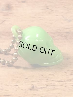 ガムボールマシンのスカルのヴィンテージキーホルダー