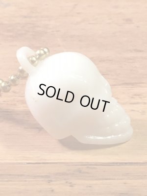 ガムボールマシンのスカルのヴィンテージキーホルダー