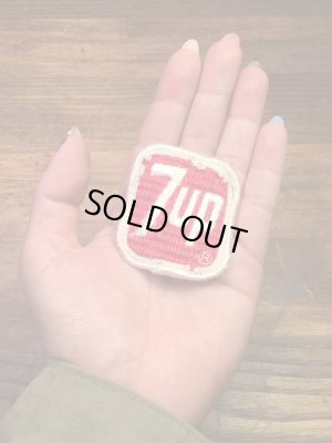 7upの貼付けタイプのヴィンテージ刺繡パッチ