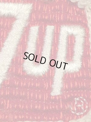 7upの貼付けタイプのヴィンテージ刺繡パッチ