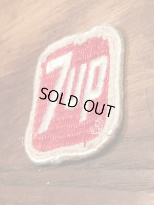 7upの貼付けタイプのビンテージ刺繡ワッペン