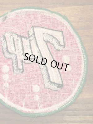 7upの貼付けタイプのビンテージ刺繡ワッペン