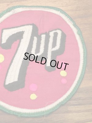 7upの貼付けタイプのヴィンテージ刺繡パッチ