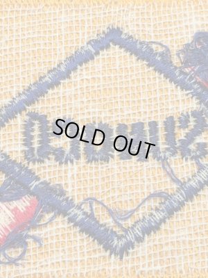 スノコの貼付けタイプのビンテージ刺繡ワッペン