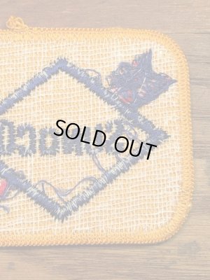 スノコの貼付けタイプのビンテージ刺繡ワッペン