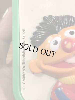 セサミストリートのアーニーとバートの8070’sヴィンテージラジオ機