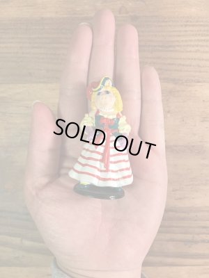 ドレスを着たミスピギーの90’sヴィンテージPVCフィギュア