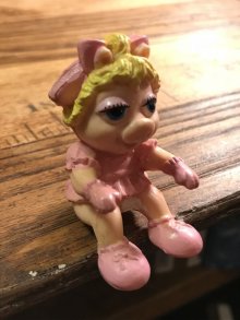 他の写真1: McDonald's The Muppet Show Baby Miss Piggy PVC Figure　ベイビーミスピギー　ビンテージ　ミールトイ　マペットショウ　80年代