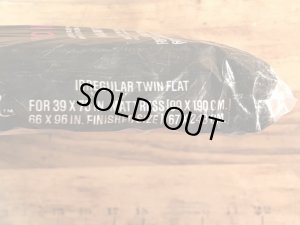 セサミストリートのキャラクターとナンバーが描かれた70’sヴィンテージツインフラットシーツ