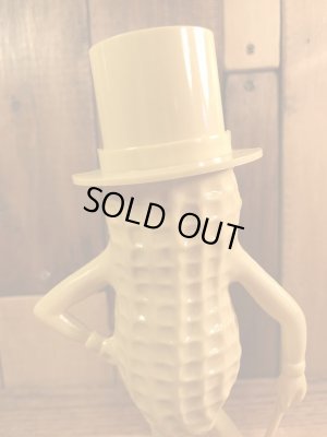 企業キャラクターのミスターピーナッツの60〜70年代ビンテージ貯金箱フィギュア