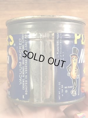 企業キャラクターのミスターピーナッツの70年代ビンテージブリキ缶