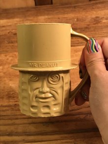 他の写真2: Planters Mr Peanut Plastic Mug　ミスターピーナッツ　ビンテージ　マグカップ　企業キャラクター　50~60年代