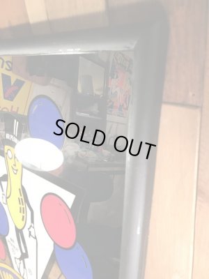 企業キャラクターのミスターピーナッツの80年代ビンテージパブミラー