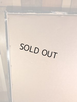 企業キャラクターのミスターピーナッツの80年代ビンテージパブミラー