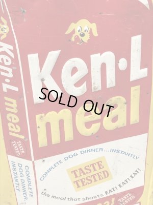 アドバタイジングキャラクターのケンエルレーションの50’sヴィンテージメタルサイン