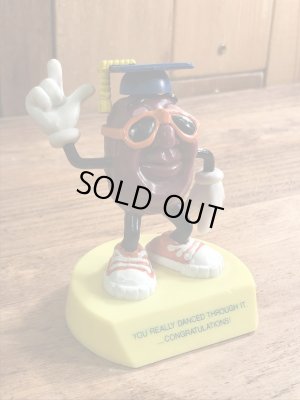 企業キャラクターのカリフォルニアレーズンの80年代ビンテージ台付きPVCフィギュア