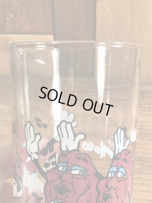 企業キャラクターのカリフォルニアレーズンの80年代ビンテージグラスコップ