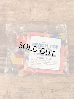 フライキッズのハッピーミールトイの80’sヴィンテージビーチトイ