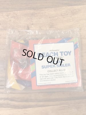 フライキッズのハッピーミールトイの80’sヴィンテージ浮き輪ボート