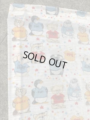 Hallmark社製のシャツテイルズの80年代ビンテージボックスシーツ