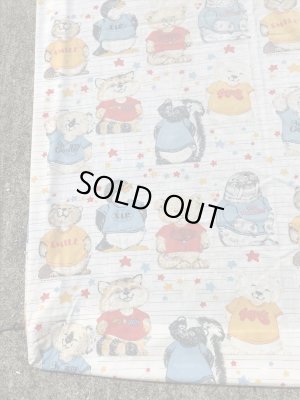 Hallmark社製のシャツテイルズの80年代ビンテージボックスシーツ