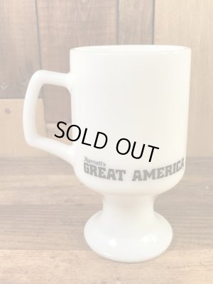 ルーニーテューンズのバッグスバニーの70年代ビンテージミルクガラスマグカップ