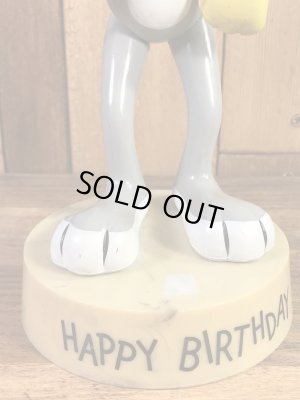 ルーニーテューンズのバッグスバニーの70年代ビンテージ台付きフィギュア