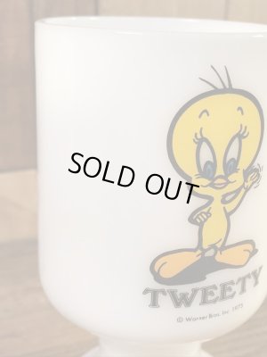 ルーニーテューンズのトゥイーティーの70年代ビンテージミルクガラスマグカップ