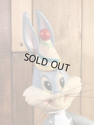 ルーニーテューンズのバッグスバニーの70年代ビンテージ台付きフィギュア