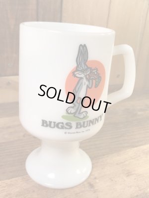 ルーニーテューンズのバッグスバニーの70年代ビンテージミルクガラスマグカップ