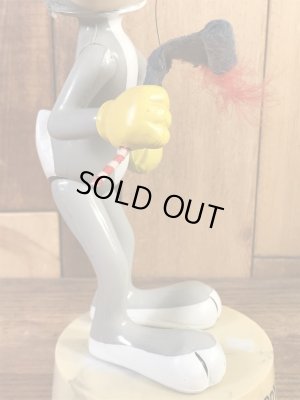 ルーニーテューンズのバッグスバニーの70年代ビンテージ台付きフィギュア