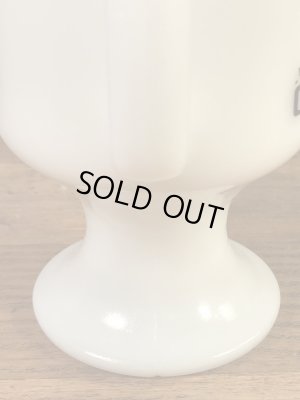 ルーニーテューンズのトゥイーティーの70年代ビンテージミルクガラスマグカップ