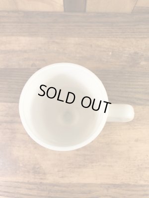 ルーニーテューンズのトゥイーティーの70年代ビンテージミルクガラスマグカップ