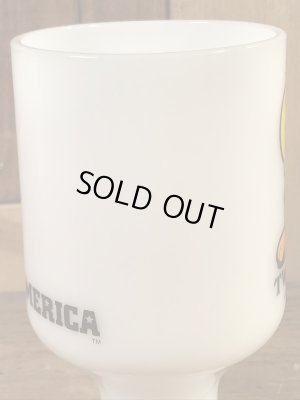 ルーニーテューンズのトゥイーティーの70年代ビンテージミルクガラスマグカップ